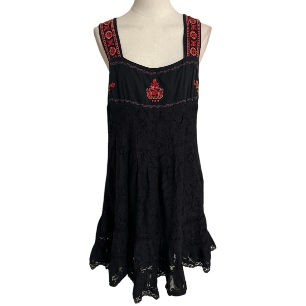 FREE PEOPLE Embroidered Black Sleeveless Dress Lace Flower Summer Sun Size S XS